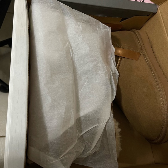 Bear Paw Women’s Boots - Picture 7 of 8